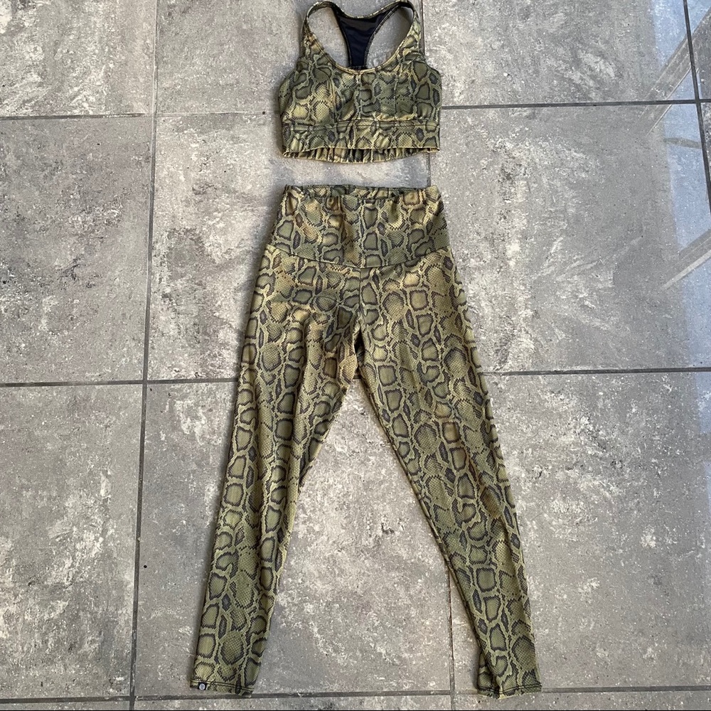 ONZIE workout set